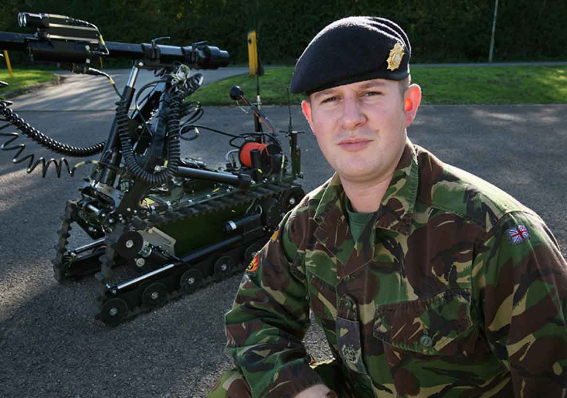 Special Recognition –  Warrent Officer Class 2 Kim Hughes