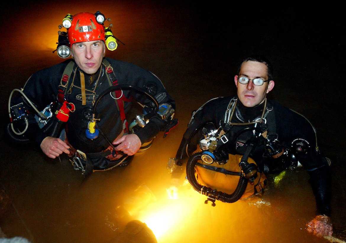 Outstanding Bravery - British Cave Rescue Team