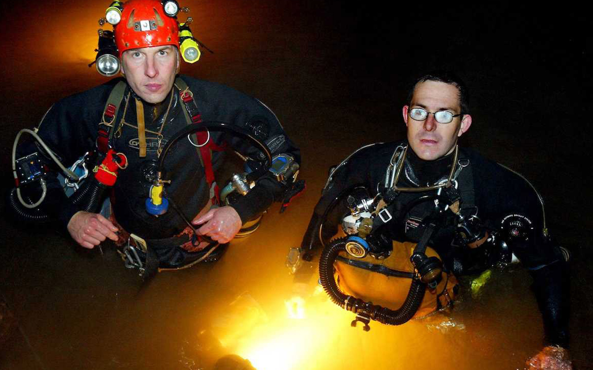Outstanding Bravery - British Cave Rescue team